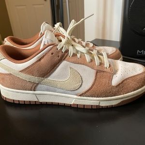 Nike Dunk Low "Medium Curry" (read description)